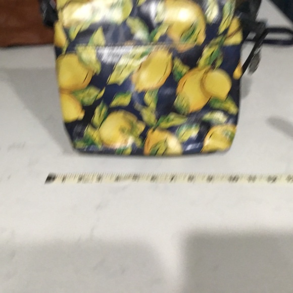 Handbag - Picture 2 of 4